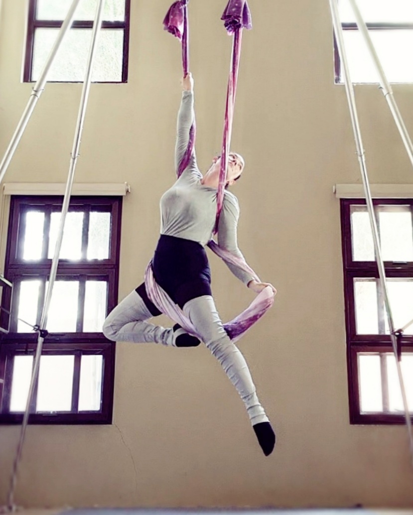 aerial yoga freestyle