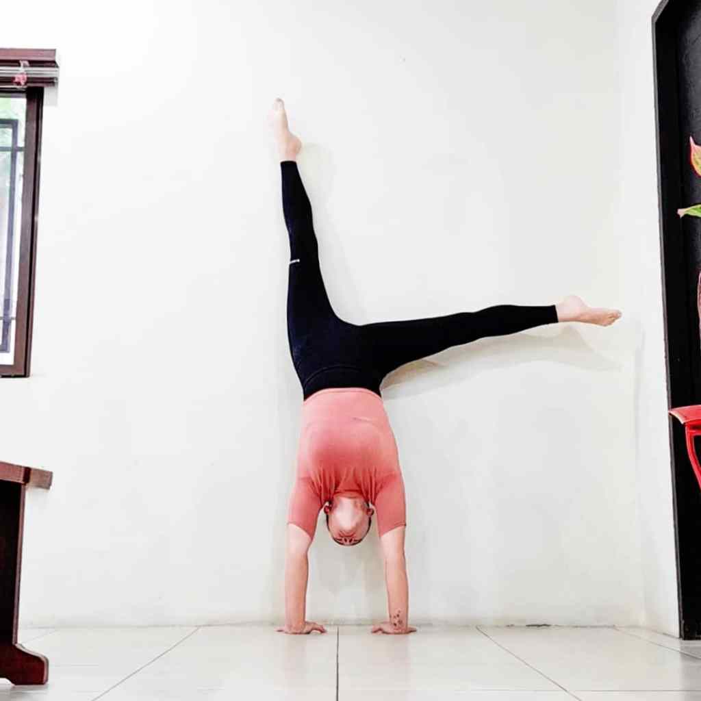 L shape Handstand
