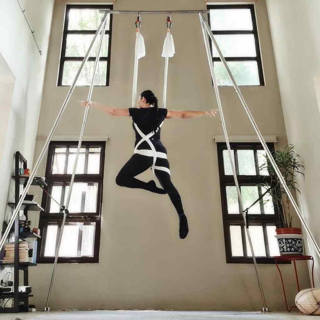 Aerial Hammock Twist Wrap